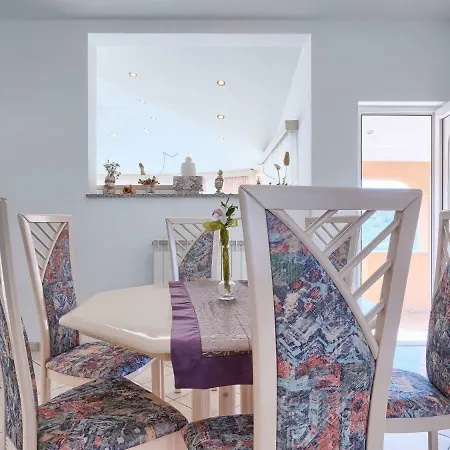 Apartment Nada *