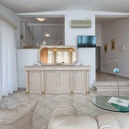 Nada Apartment Barbariga